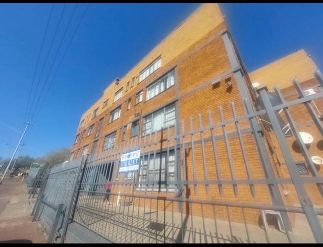 4 BEDROOM APARTMENT FOR SALE IN LAUDIUM